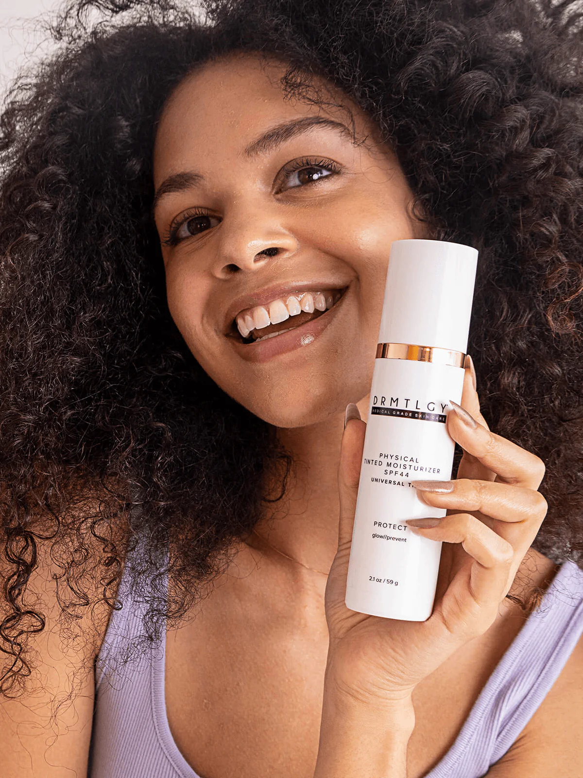 Physical Tinted Moisturizer SPF44 - Image 5